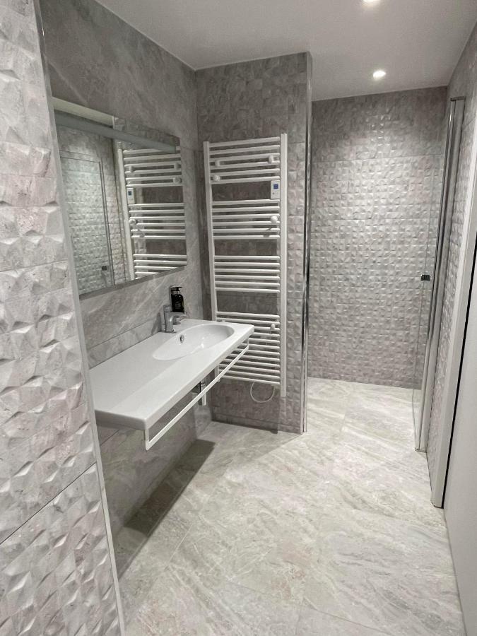 Hotel Chateau Des Hauts De Provins Champcenest Zewnętrze zdjęcie